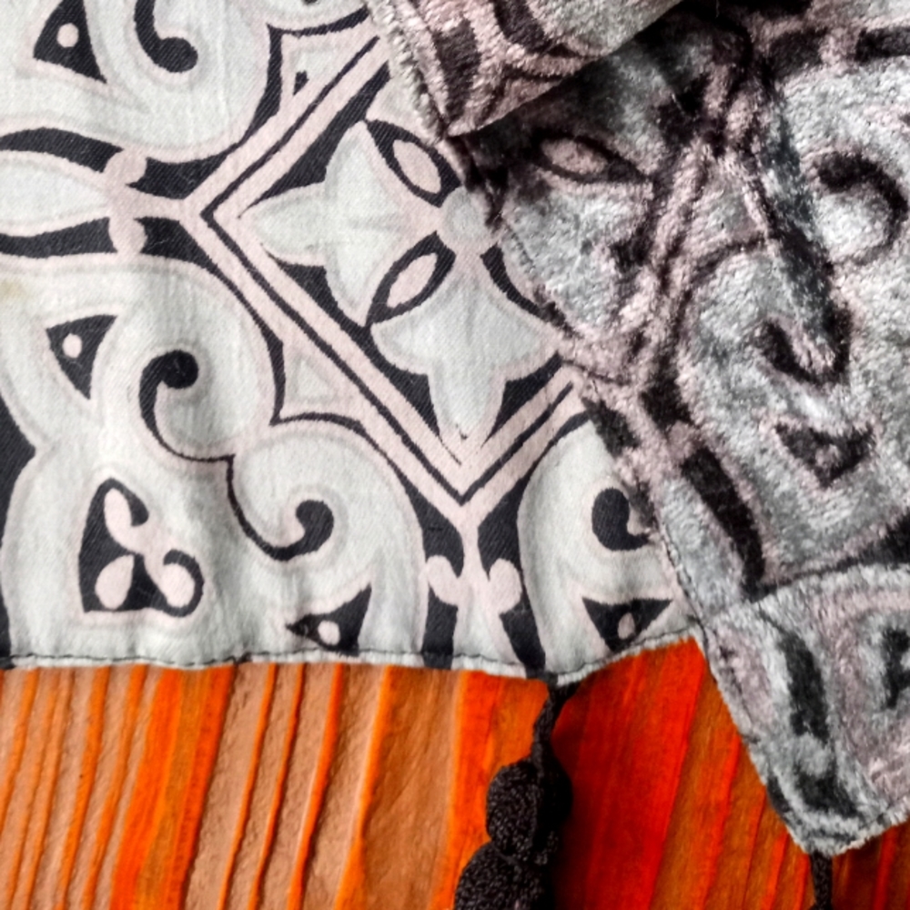 SILK SCARF/WRAP - Picture 2 of 7
